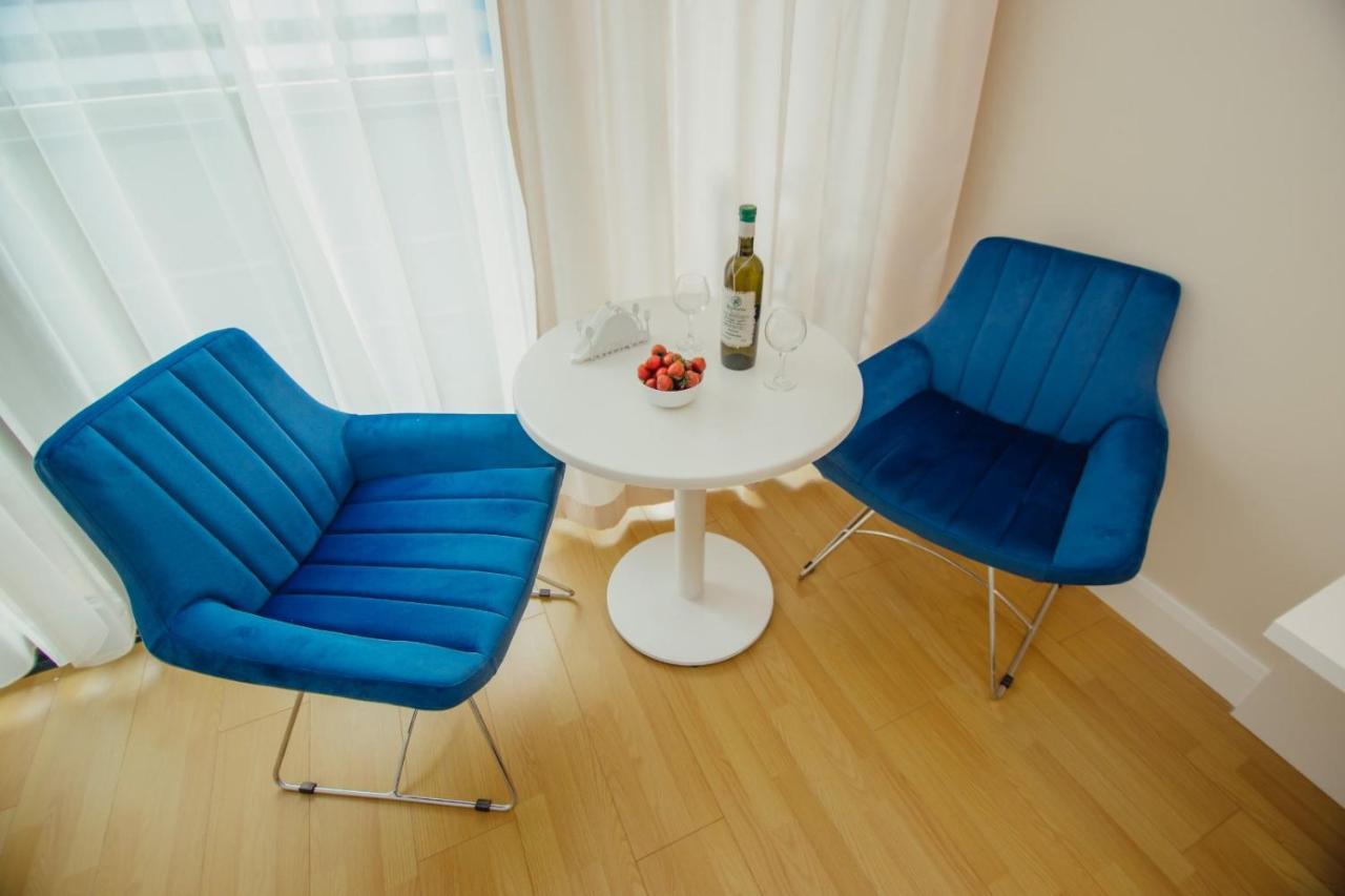 Orbi City - A & С Apartment Batumi Bagian luar foto