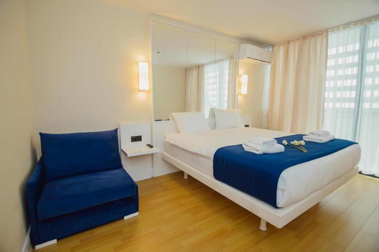 Orbi City - A & С Apartment Batumi Bagian luar foto