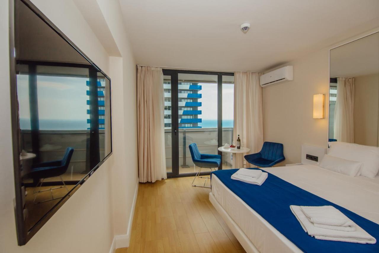 Orbi City - A & С Apartment Batumi Ruang foto
